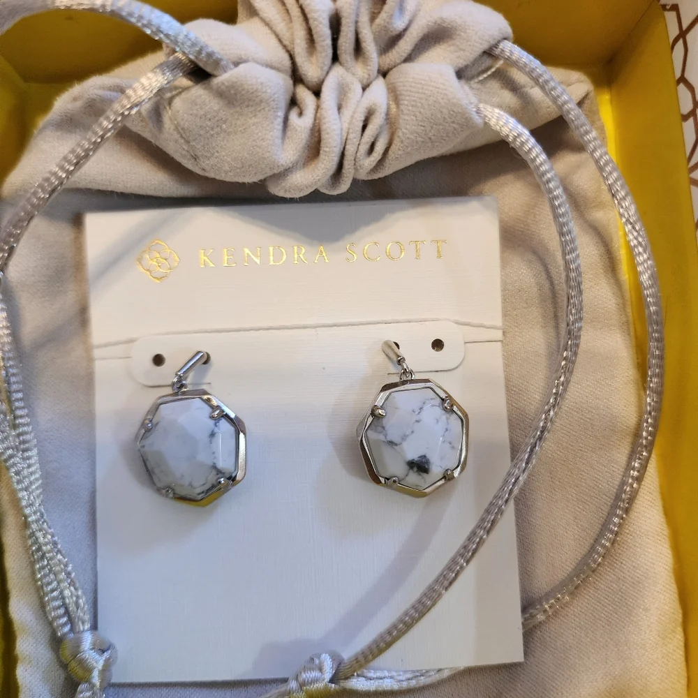 Kendra Scott Silver and White Hexagon Earrings. NO BOX INCLUDED - Picture 4 of 6